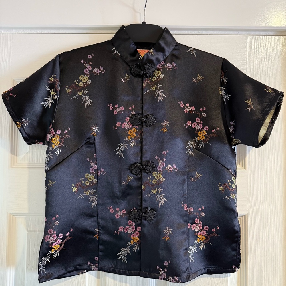 Asian Inspired Traditional Style Brocade Cap Sleeve Feminine Blouse.